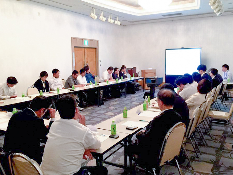 共同当直体制を7診療所・1病院まで拡大。
＊機能強化連携をくみ、現在も月一回のミーティングで当直対応の振り返りを行なっています。